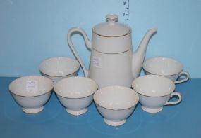 Emily Gold Porcelain Teapot with Six Cups