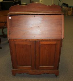 Late 19th Century Pine Fall Front Desk