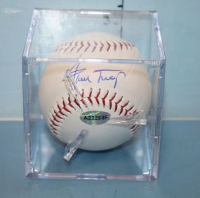 Willie Mays Autograph Baseball In case, Serial: A222536.