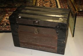 Flat Top Trunk with Tray 32