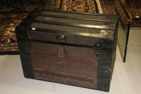Flat Top Trunk with Tray 32