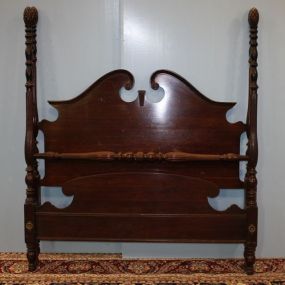 Four Poster Mahogany Pineapple Bed