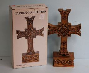 Garden Collection Resin Cross