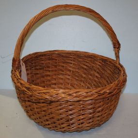 Round Basket with Handle