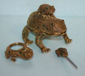 Frog Gold color probably brass frog w/green glass spots; 3 1/2