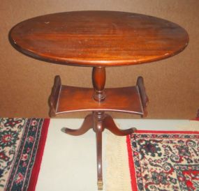 Pair of Vintage Mahogany Duncan Phyfe Style Table