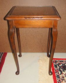 Vintage Mahogany Queen Anne Style Side Table