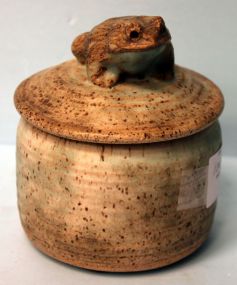 Peters Pottery Frog Top Covered Dish