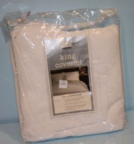 Martha Stewart White Woven Matelesse' Coverlet, King Size