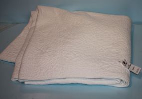 White Floral Stitch Quilted Comforter