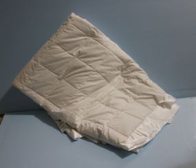 White Down Comforter, Twin Size
