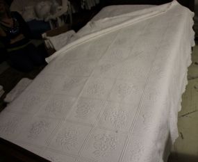 White Machine Stitch Quilted Bedspread, Twin Size