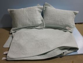 Blue Cotton Quilted Bed Spread with Two Matching Shams/Pillows, Full/Queen Size