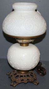 Vintage Gone With the Wind White Milk Glass Lamp Description