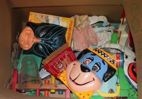 Box Lot of Toys, Halloween Masks Box Lot of Toys, Halloween Masks
