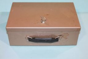 Locking Cash Box with Key Description