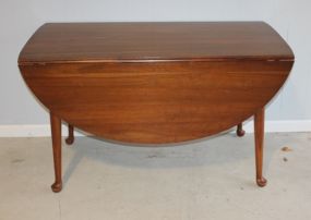 Drop Leaf Dining Table with Two Leaves Description