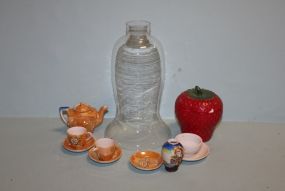 Tea set, Vase, and Cups Description