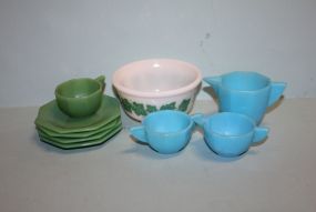 Group of Jadeite Dishes and Pyrex Bowl Description