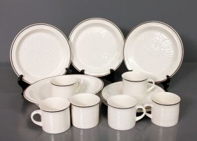 Set of Sixteen Royal Doulton Plates and Cups, 