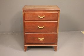 Three Drawer Chest of Drawers Description