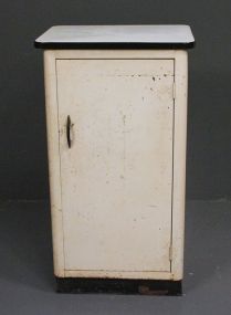 Vintage Enamel Top Metal Kitchen Cabinet Description