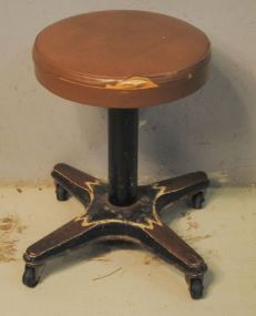 Rolling Stool Description