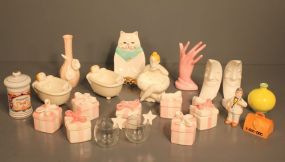 Large Group of Ceramic Gift Shop Items Description