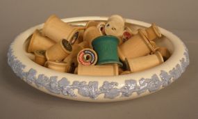 Wedgewood Queensware Narcissus Bowl w/Wood Spools