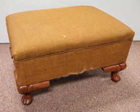 Walnut Queen Anne Stool