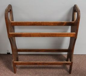 Pine Quilt Rack with Heart Design