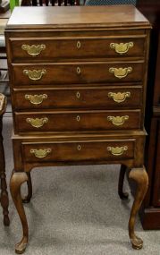 Mahogany Queen Anne Lift Top Chest