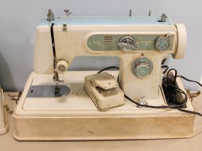 Zig Zig Sewing Machine