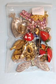 Fourteen Pieces of Miscellaneous Jewelry
