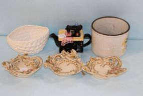 Six Pieces of Miscellaneous Decorative Items