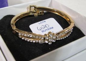 Gold Tone Bracelet with Clear Stones