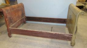 Vintage Distressed Sleigh Day Bed