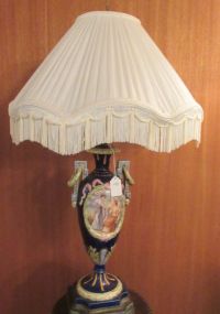 Hand Painted Victorian Style Urn Lamp