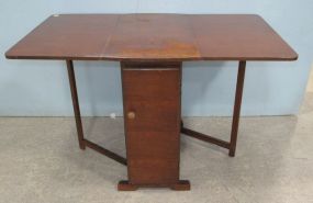 VIntage Art Deco Drop Leaf Table