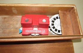 Vintage View-Master with 28 Reels