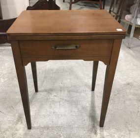 Singer Sewing Machine in Cabinet