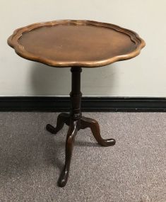 Small Pie Crest Style Pedestal Table