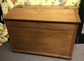 Primitive Style Blanket Trunk