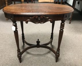 Early 20th Century Walnut Oval Parlor Table