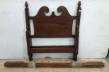 Early 1900's Mahogany Early American Style Twin Bed