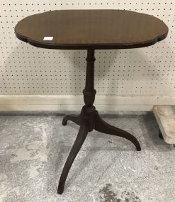 Ethan Allen Tilt Top Accent Table