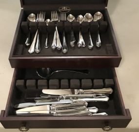 Oneida Stainless Steel Flatware Set