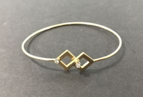 14 k Gold Hook Bracelet