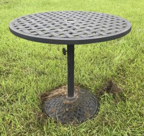 Round Cast Metal Patio Pedestal Table