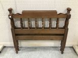 Vintage Colonial Style Twin Bed